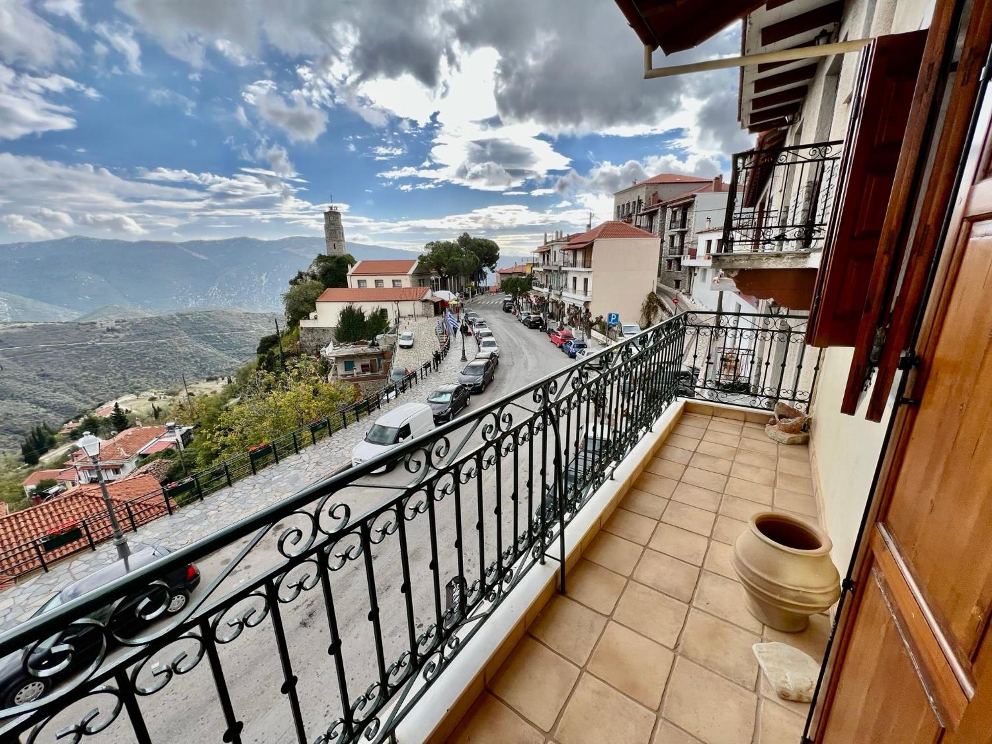 Location Challet/flat-stunning Views Apartment